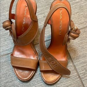 Gorgeous Via Spiga shoes thick heel and so comfortable besides great look